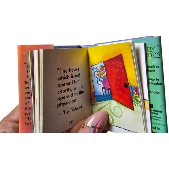 Ariel Books Tiny Tomes Mini Book Many Thanks A Book of Gratitude 1998 Vtg 2" - Picture 9 of 12
